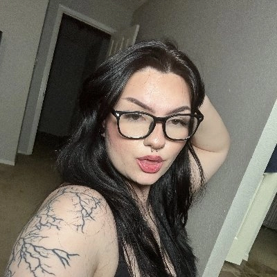 Renea🖤's profile